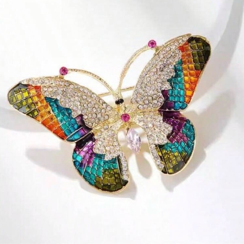 NWT Exquisite Full Diamond Multicolor Butterfly Brooch Light